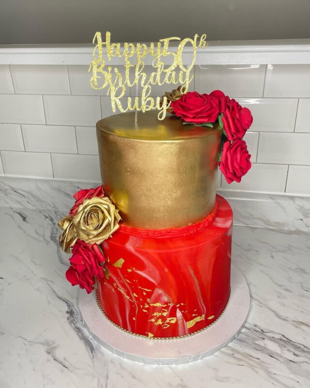 Red & Gold 50th🌹✨
-
Cake size 9/7”
-
#kdskakes #redandgoldcake #50thbirthday #50thbirthdaycake #customcakes #cakeinspo #bramptoncakes #torontocakes #cakedecorating #cakeart #marbledfondant