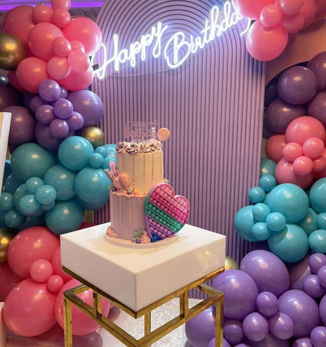 Jordyn’s 7th Birthday💗✨💜
-
Beautiful set up by @propituptoronto ✨
-
Cake size 8/6” 
-
#kdskakes #customcakes #popit #popitcake #dripcake #tieredcakes #cakeinspo #cakesofinstagram #birthdaycake #kidscakes #cakeart #torontocakes #caketrends #candycakes #cakesetup #cakedesign