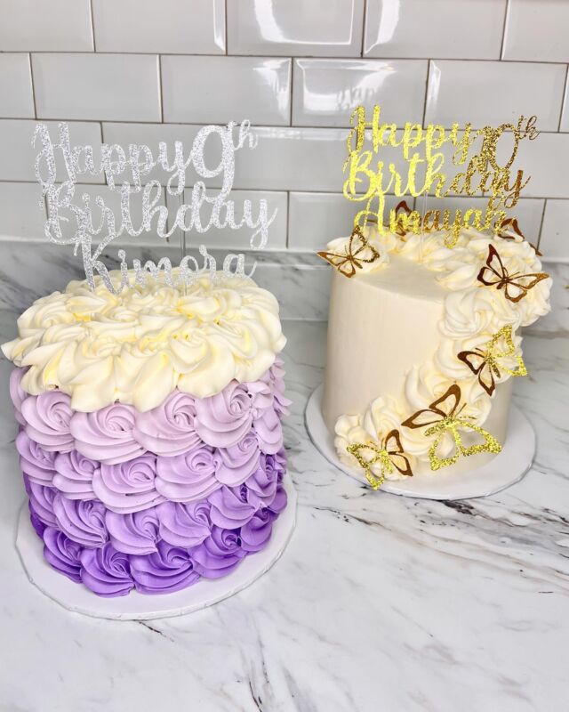 6” Buttercream Rosette Beauties!🤍
-
#kdskakes #customcakes #cakeinspo #rosettecakes #rosettes #rosettecupcakes #buttercreamcakes #buttercreampiping bramptoncakes #cakesofig #butterflycake #purpleombrecake #ombrerosettecake
