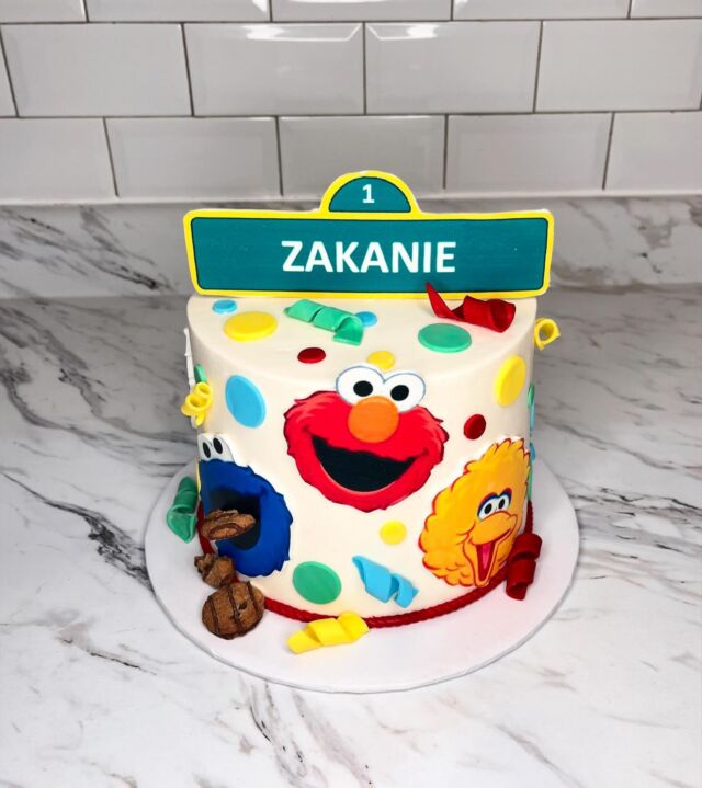 Zakanie’s 1st Sesame Street Birthday!🥳❤️
-
Cake size: 6”
-
#kdskakes #sesamestreet #sesamestreetparty #sesamestreetcake #customcakes #birthdaycakes #kidscakes #sesamestreetbirthday #cakesofinstagram