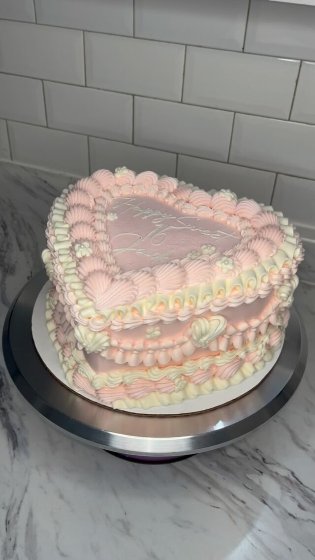 Jada’s Sweet 16🤍🎀
-
Cake size: 8”
-
#kdskakes #heartcakes #heartcaketrend #birthdaycakes #pinkcakes #pinklovers #vintagestyle #vintagecake #buttercreamcake #buttercreampiping #sweet16 #caketrends #pinkandwhite #pinkpinkpink #dripcakes #bramptoncakes #cakesofinstagram #cakeinspo #cakedecorating #cakereels #igcakes