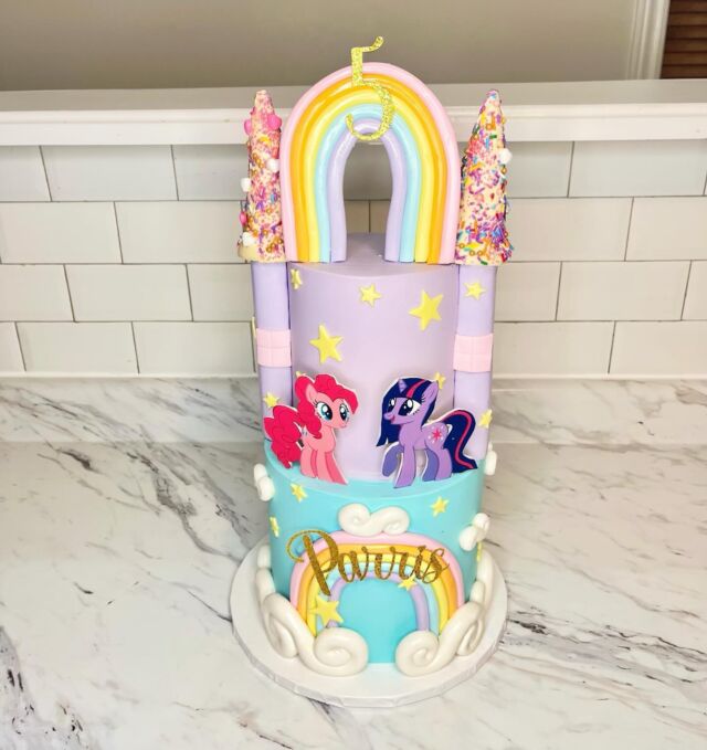 Parris turns 5!🥳💗🌈 A first for my little pony! So colourful & fun💜 
-
Cake size: 7/5”
-
#kdskakes #customcakes #mylittlepony #mylittleponyfriendshipismagic #mylittleponycake #mylittleponyart #rainbowcakes #cakestagram #cakesofig #cakedecorating #cakesofinstagram #caketrends #cakedecorator #custombirthdaycake #cakecakecake #kidscskes #girlycakes #caketrends #cakeinspiration