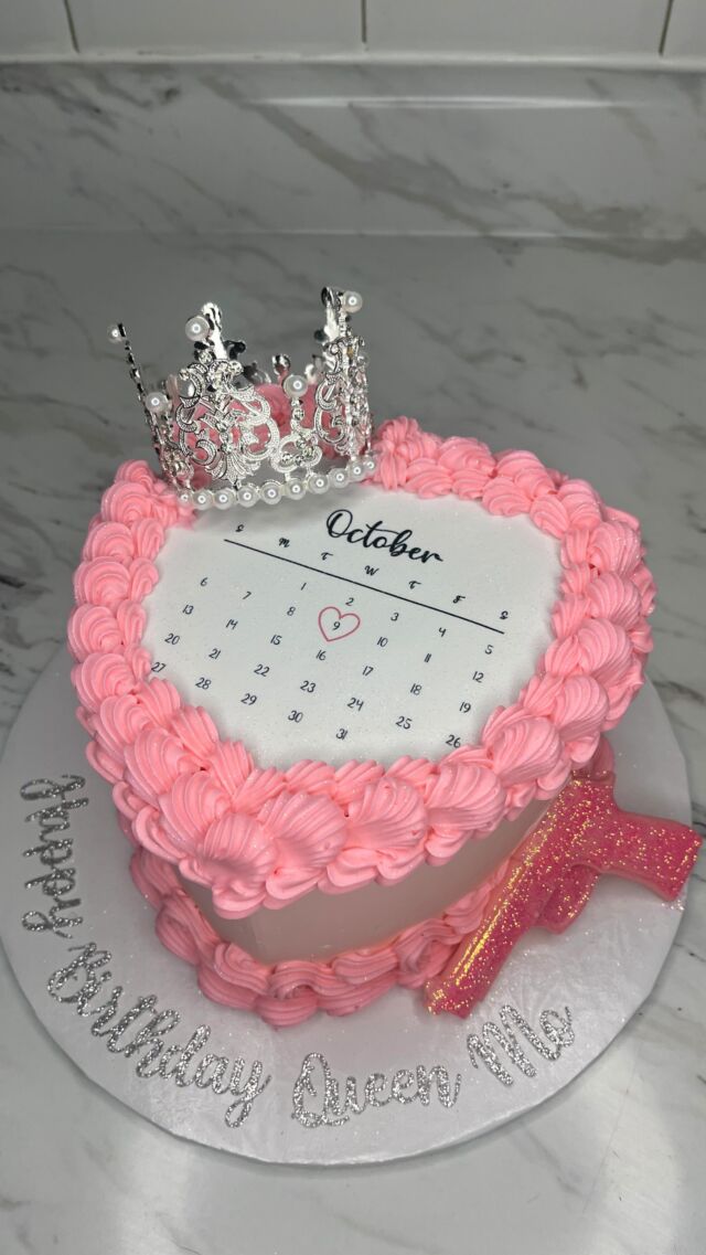 Calendar Cuties!✨🤍🎀 
-
Cake sizes:
5” Round 
6” Heart
-
🗓️ Booking for October & November! Link in bio with pricing, order form & more! 🫶🏽
-
#calendarcakes #calendarheartcake #bowcake #heartcakes #caketrends #cakedecorating #cakeinspo #cakereels #libracakes #libraseason #libranation #octoberbaby #octobercakes #glittercakes #vintagecakes #buttercreamcakes #bramptoncakes #torontocakes