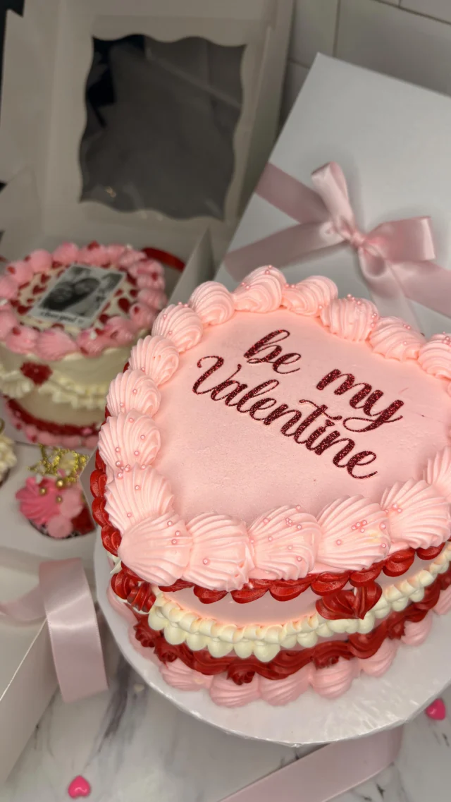 💘Valentines Day Cakes💘 
-
2 Options this year! 

🩷 Polaroid Bento Box $85
🩷 Classic Heart Cake $65 (you can add a Polaroid too!😉) 
-
Pick up only in Brampton, Feb 13 & 14. Pre-Orders close Feb 10th or until sold out. 
-
💌 Full menu + details available through the order form in bio! 
-
#valentinesdaycake #valentinescupcakes #bramptoncakes #bentocakebox #heartcake
