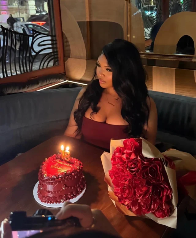 The girls and their cakes😍♥️🤩
-
♥️Use the link in bio to get your heart cake♥️
-
#heartcake #capricorn #customcakes #bramptoncakes #cakesofinstagram